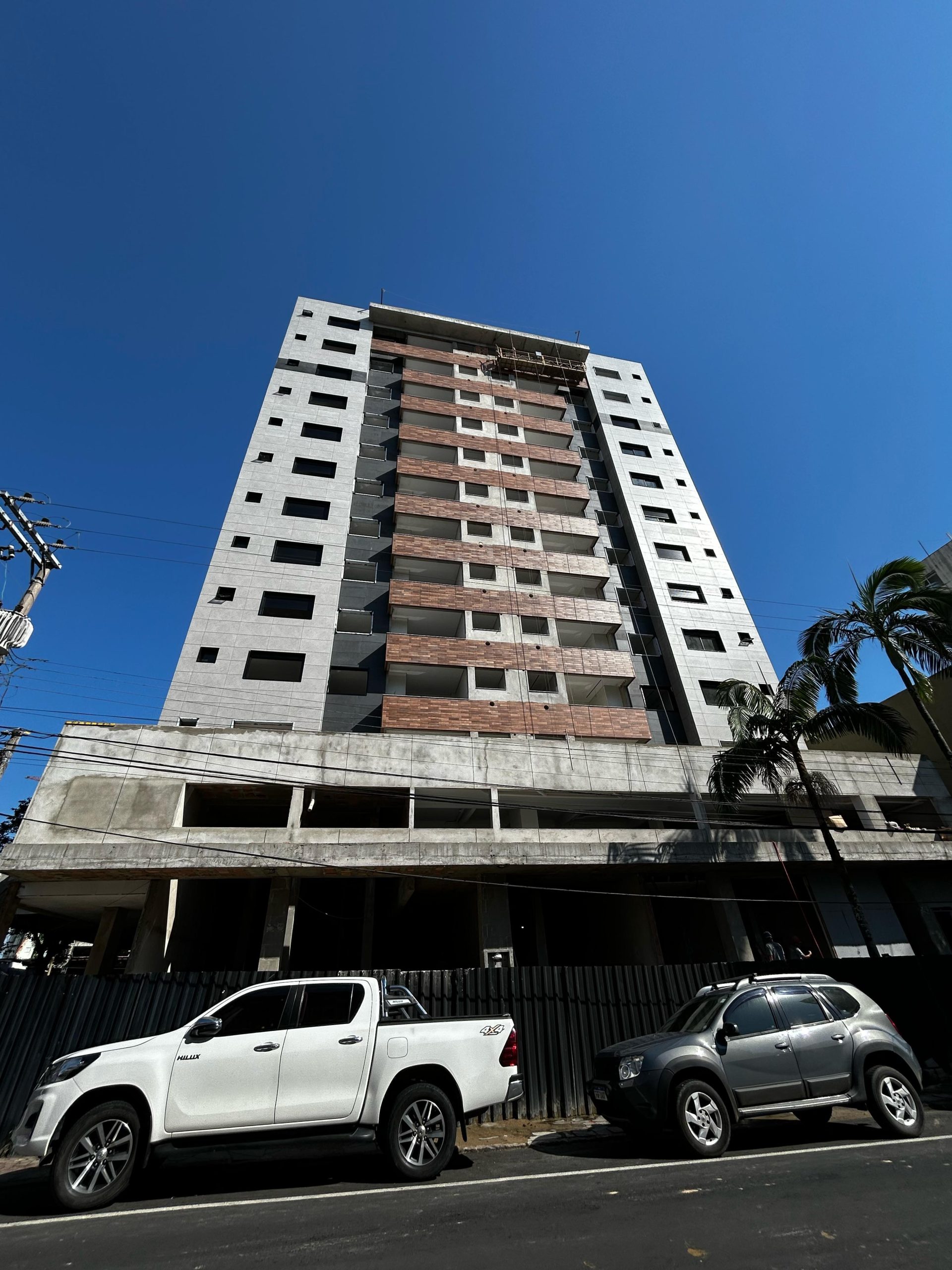 157 – Apartamento de 3 dormitórios sendo uma suíte – Bairro Comerciário – Criciúma/SC.