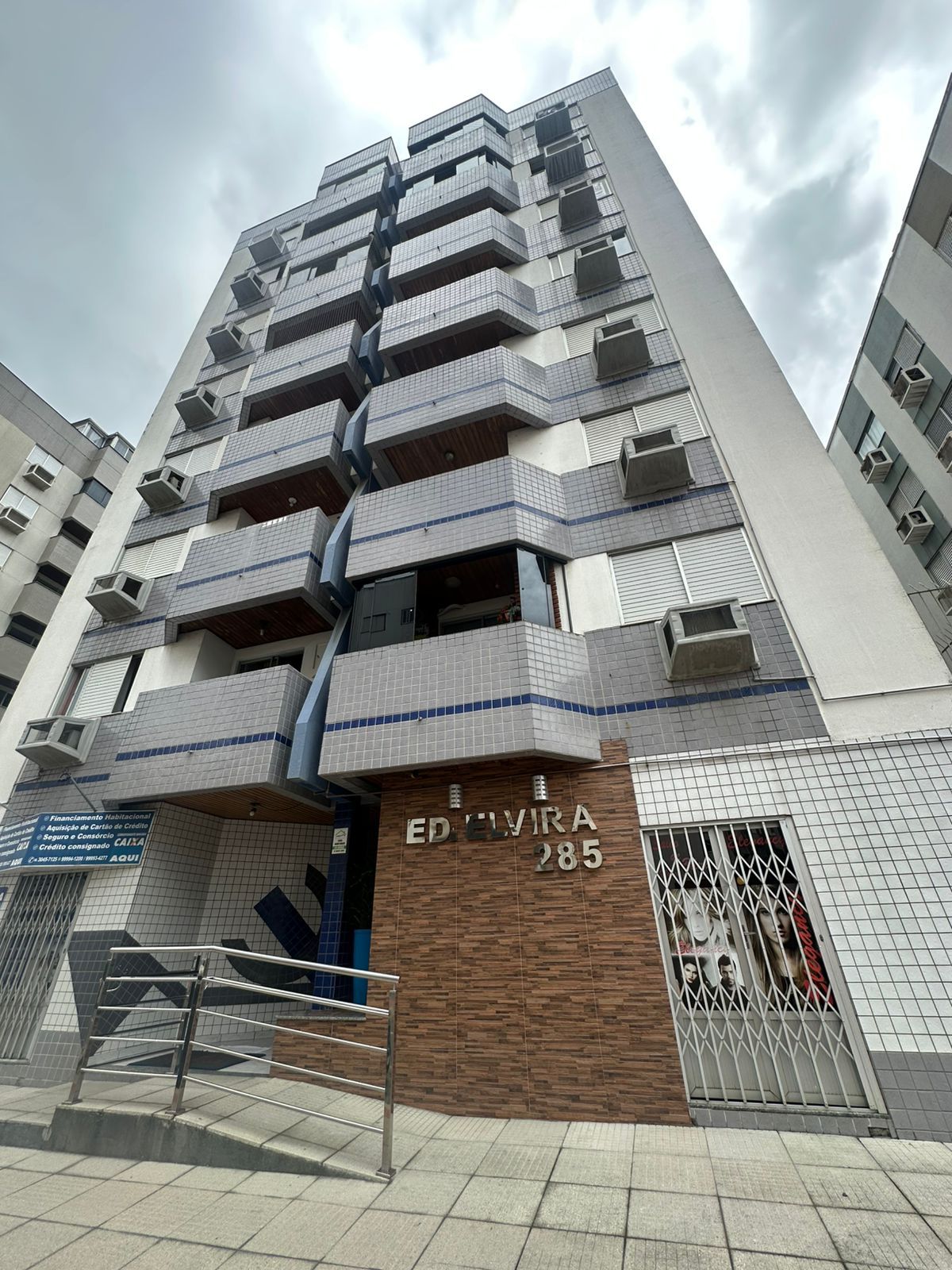 158 – Apartamento de 3 dormitórios sendo uma suíte – Bairro Centro – Criciúma/SC.